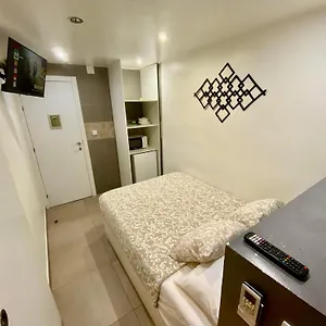 Appartamento Nuevas Con Bano Privado Frente Al Metro St Mwc Barcelona-fira 